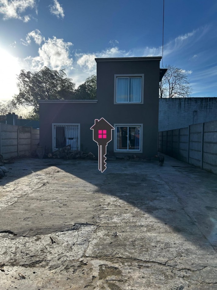 VENTA CASA 3 DORMITORIOS, SOBRE LOTE DE 650 MTS 