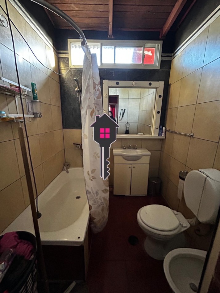 VENTA CASA 3 DORMITORIOS, SOBRE LOTE DE 650 MTS 