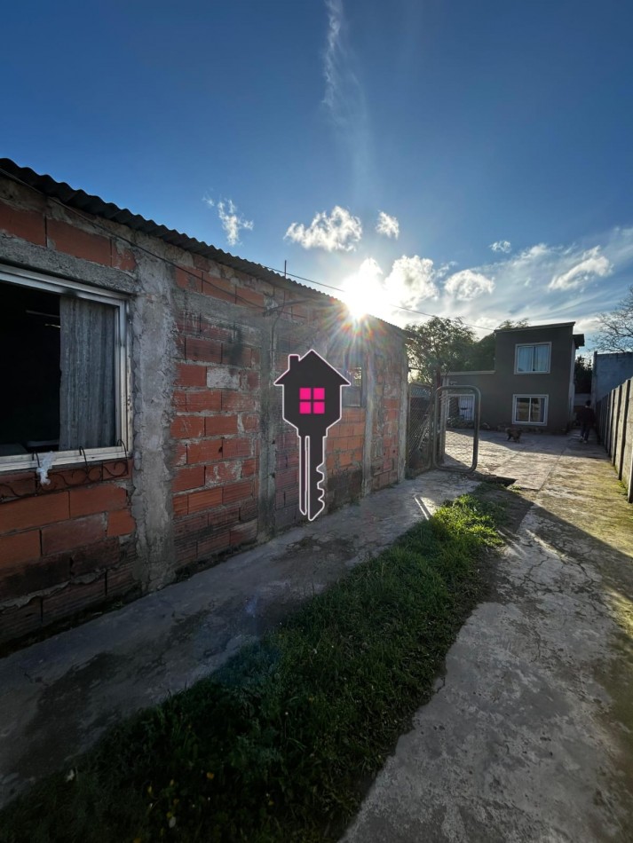 VENTA CASA 3 DORMITORIOS, SOBRE LOTE DE 650 MTS 