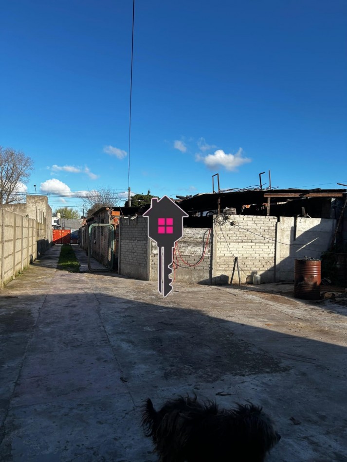 VENTA CASA 3 DORMITORIOS, SOBRE LOTE DE 650 MTS 