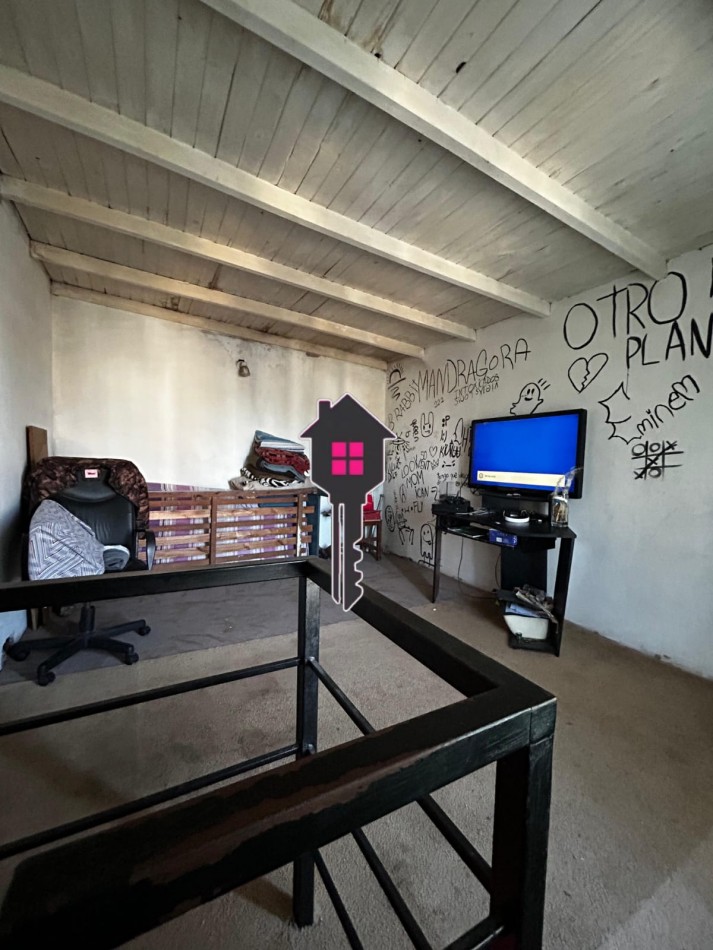 VENTA CASA 3 DORMITORIOS, SOBRE LOTE DE 650 MTS 