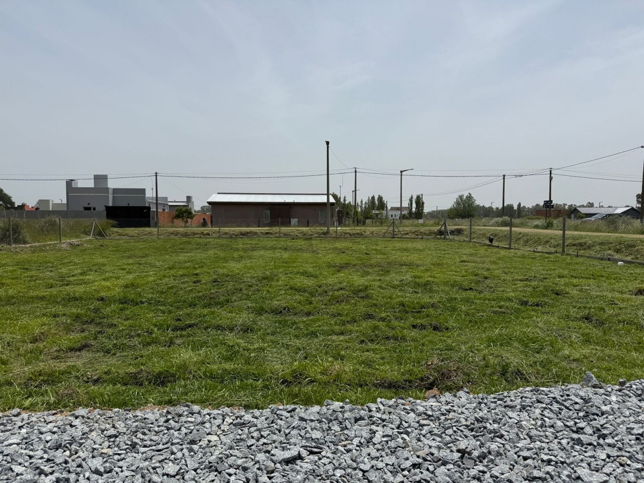 VENTA LOTE EN GARDEY CON PARRILLA + PILETA DE 9 X 3,50