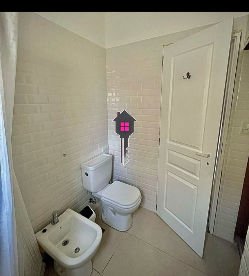 Casa semicentrica 2 dormitorios