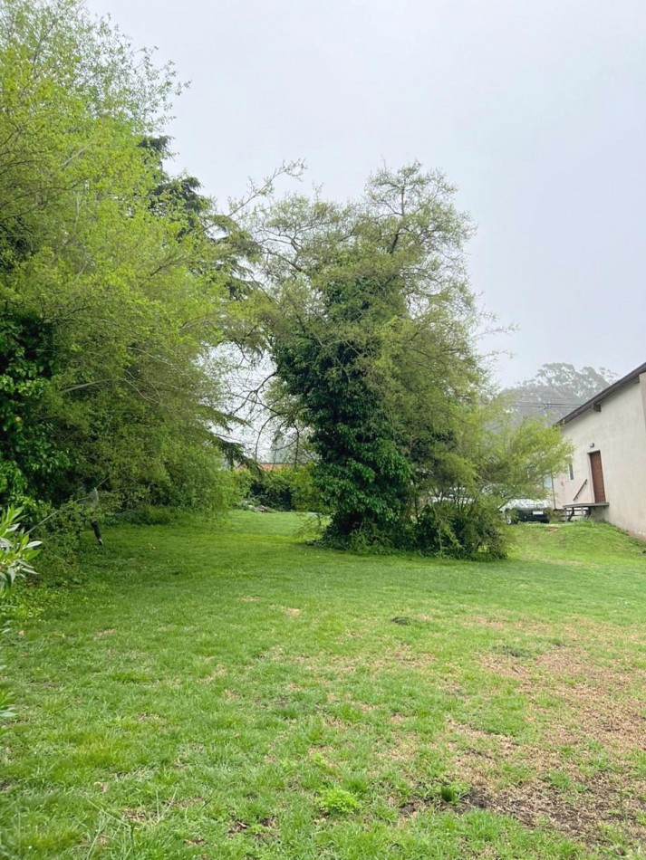 Lote de 784m2 con servicios en Sierra de los Padres