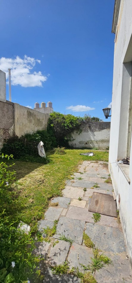 VENTA CASA 3 DORMITORIOS Y LOCAL AL FRENTE