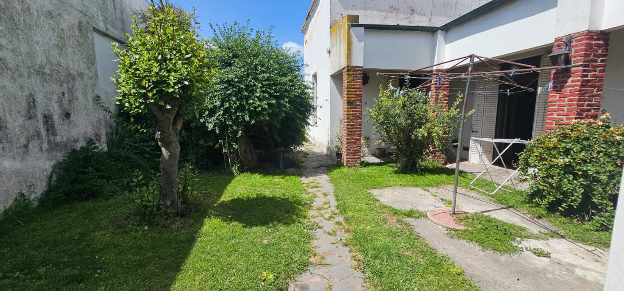 VENTA CASA 3 DORMITORIOS Y LOCAL AL FRENTE