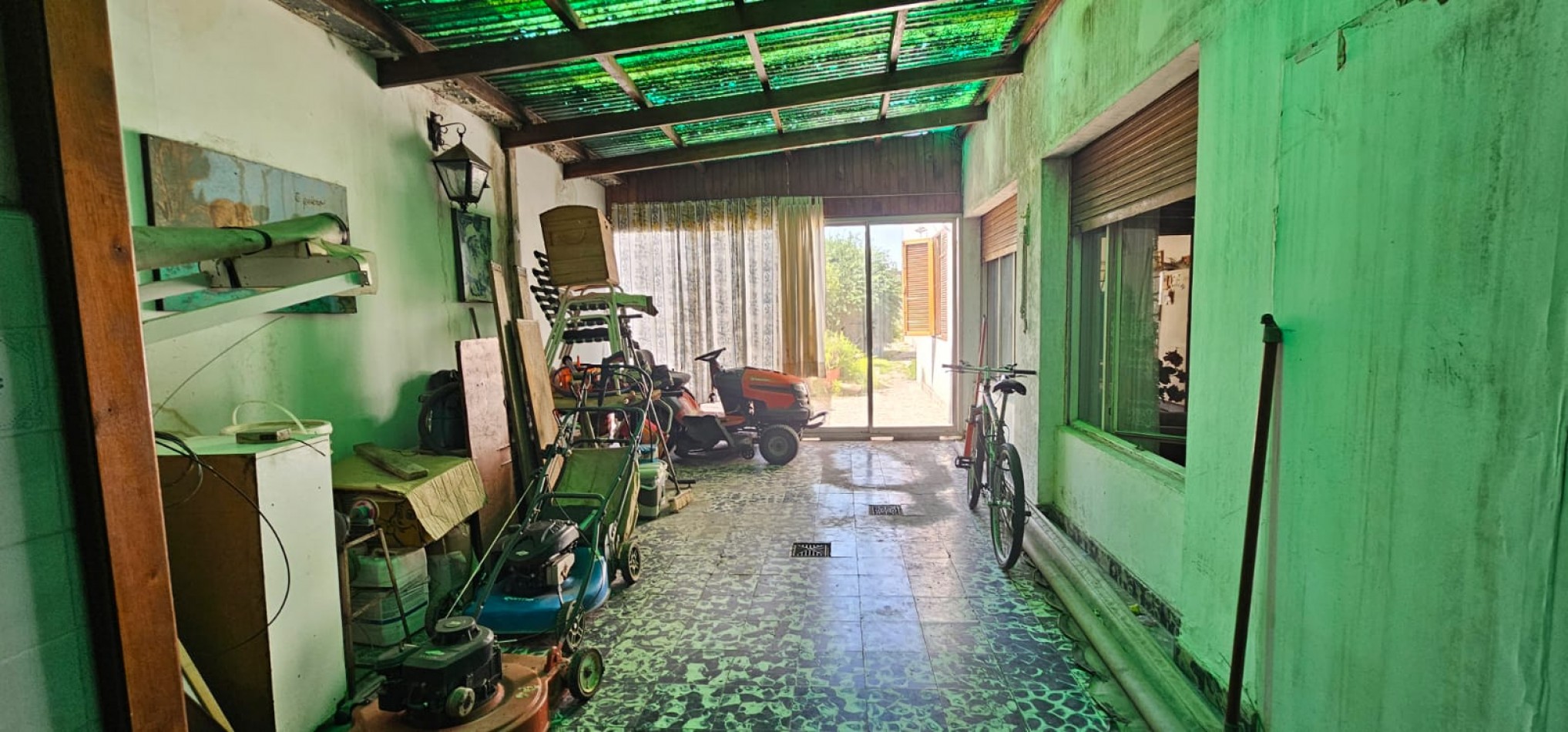 VENTA CASA 3 DORMITORIOS Y LOCAL AL FRENTE