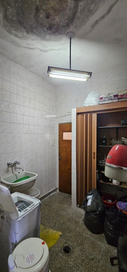 VENTA CASA 3 DORMITORIOS Y LOCAL AL FRENTE