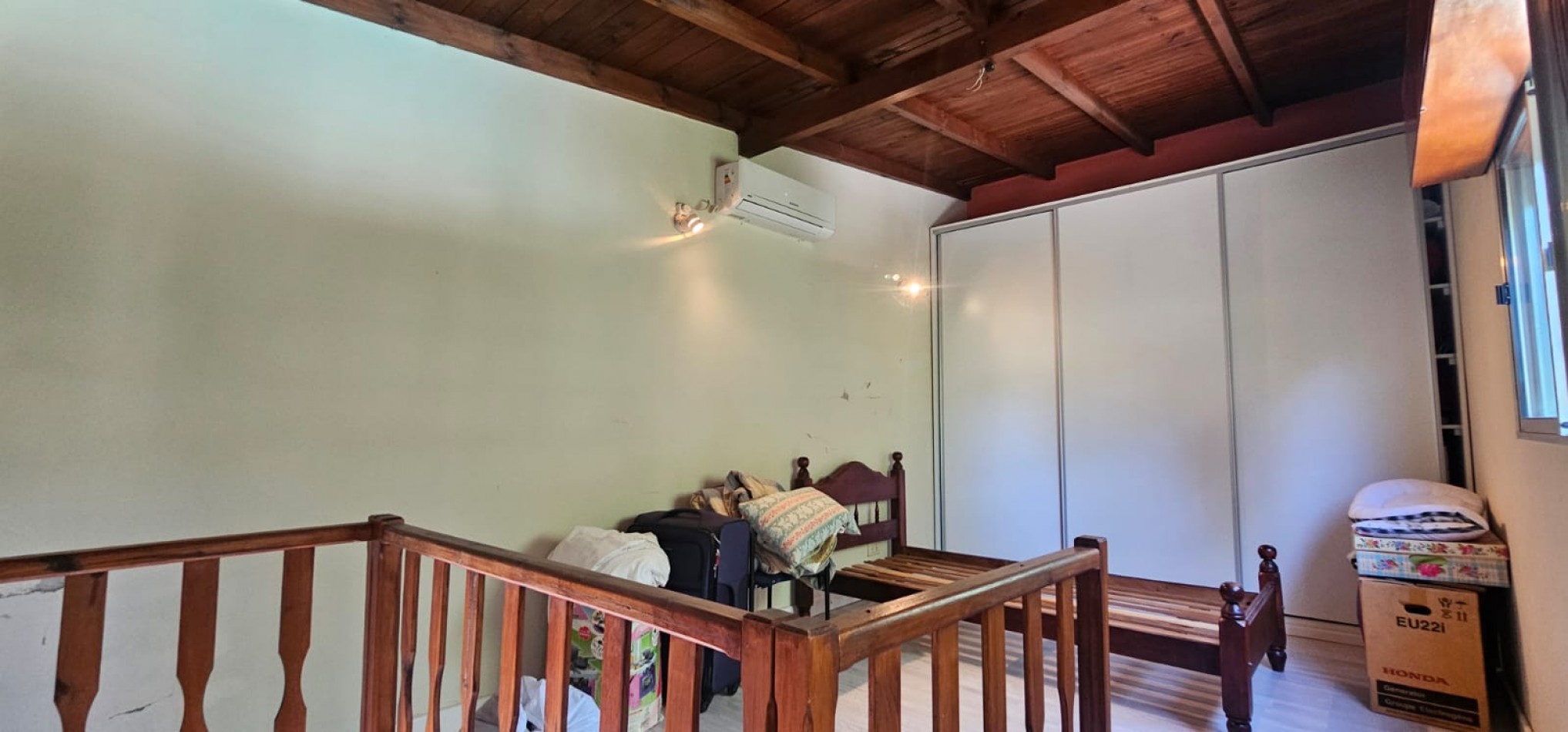 VENTA CASA DE 2 DORMITORIOS, QUINCHO CON PILETA, GALPON 