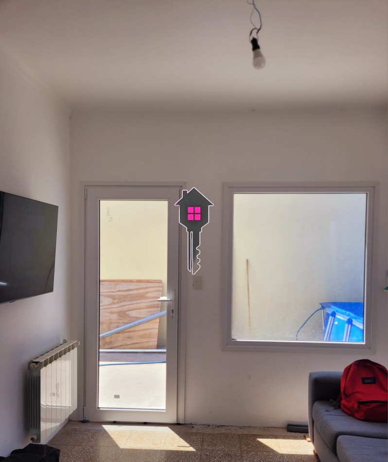 Casa semicentrica 2 dormitorios