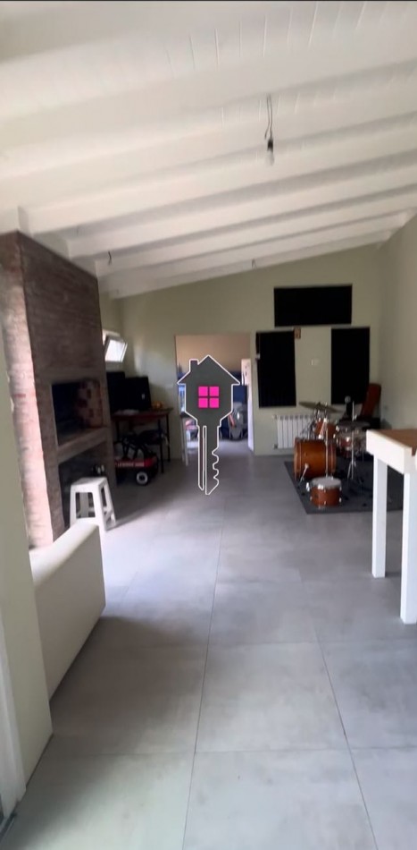 Casa semicentrica 2 dormitorios