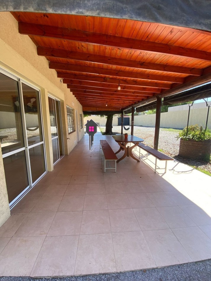 VENTA CASA QUINTA SOBRE LOTE DE 12X50