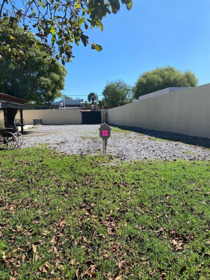 VENTA CASA QUINTA SOBRE LOTE DE 12X50