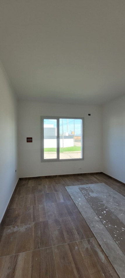 VENTA CASA A ESTRENAR, 2 DORMITORIOS ZONA HIPODROMO