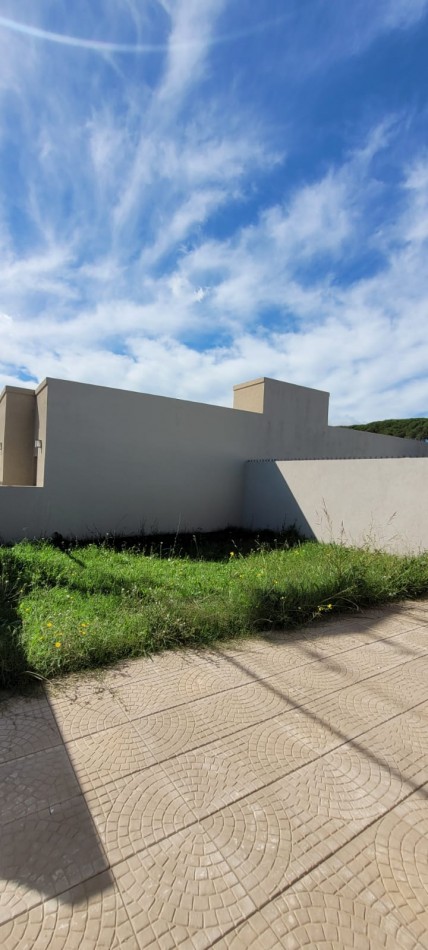 VENTA CASA A ESTRENAR, 2 DORMITORIOS ZONA HIPODROMO