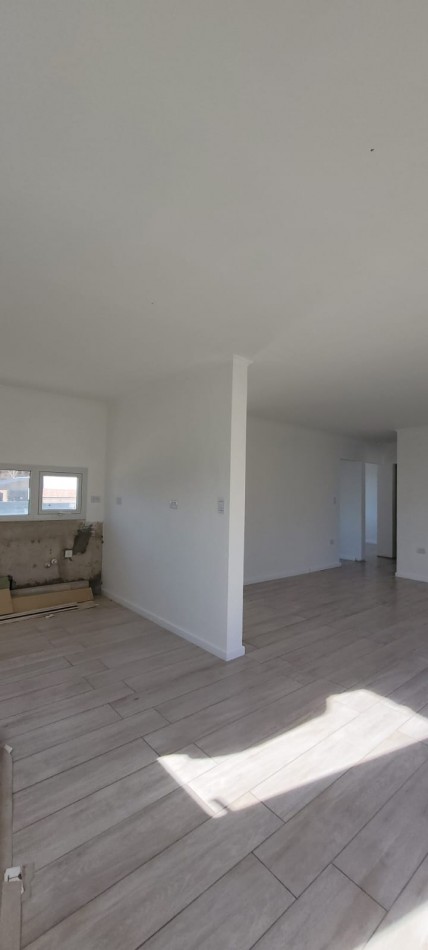 VENTA CASA A TERMINAR 3 DORMITORIOS UNO EN SUITE
