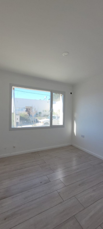 VENTA CASA A TERMINAR 3 DORMITORIOS UNO EN SUITE