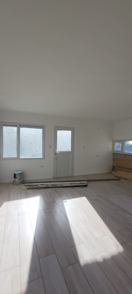 VENTA CASA A TERMINAR 3 DORMITORIOS UNO EN SUITE