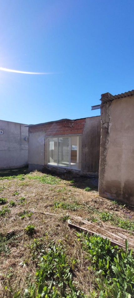 VENTA CASA A TERMINAR 3 DORMITORIOS UNO EN SUITE