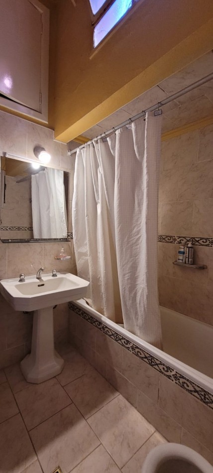 VENTA CASA 3 DORMITORIOS SOBRE LOTE DE 487 MTS