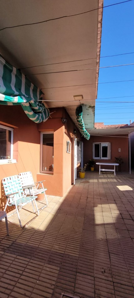 VENTA CASA 3 DORMITORIOS SOBRE LOTE DE 487 MTS