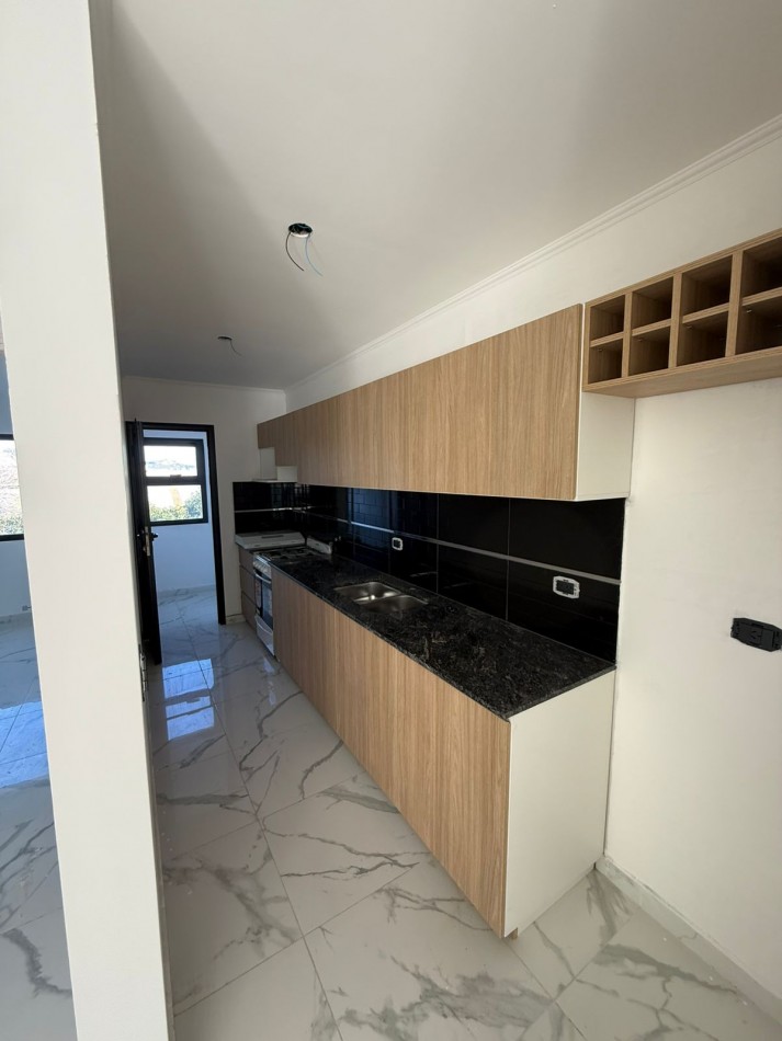 Oportunidad en pozo 2 ambientes con balcon