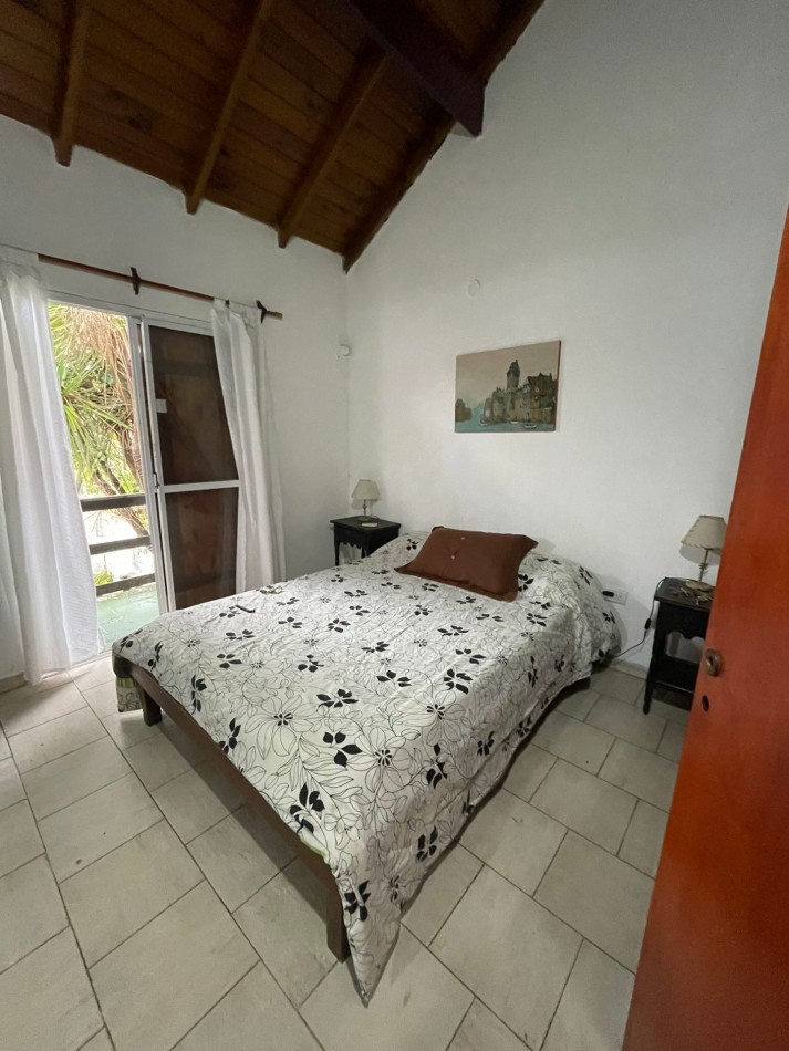 Duplex 3 dormitorios con patio, parrilla y quincho — Punta Mogotes, a 3 cuadras del mar