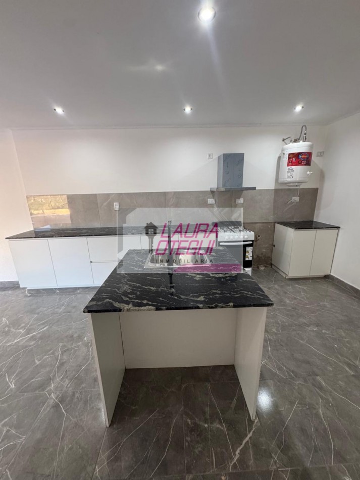 VENTA CASA QUINTA A ESTRENAR ZONA LA ELENA