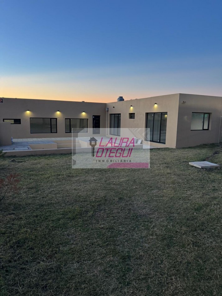VENTA CASA QUINTA A ESTRENAR ZONA LA ELENA