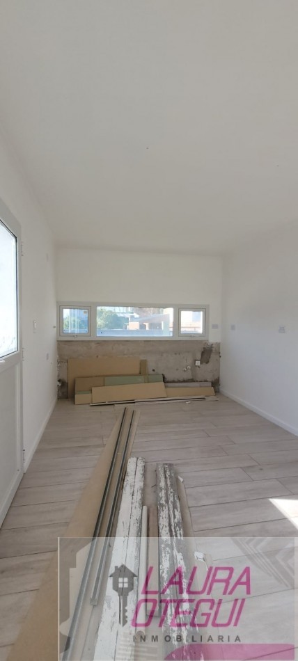 VENTA CASA A TERMINAR 3 DORMITORIOS UNO EN SUITE