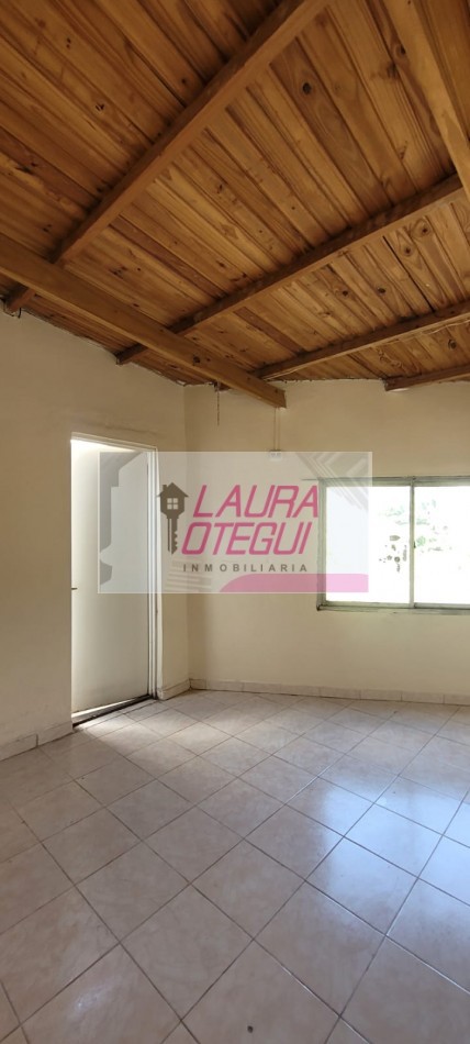 VENTA EN BLOCK, LOCAL + DEPTO DE 3 DORMITORIOS C/COCHERA EN AVENIDA PRINCIPAL 