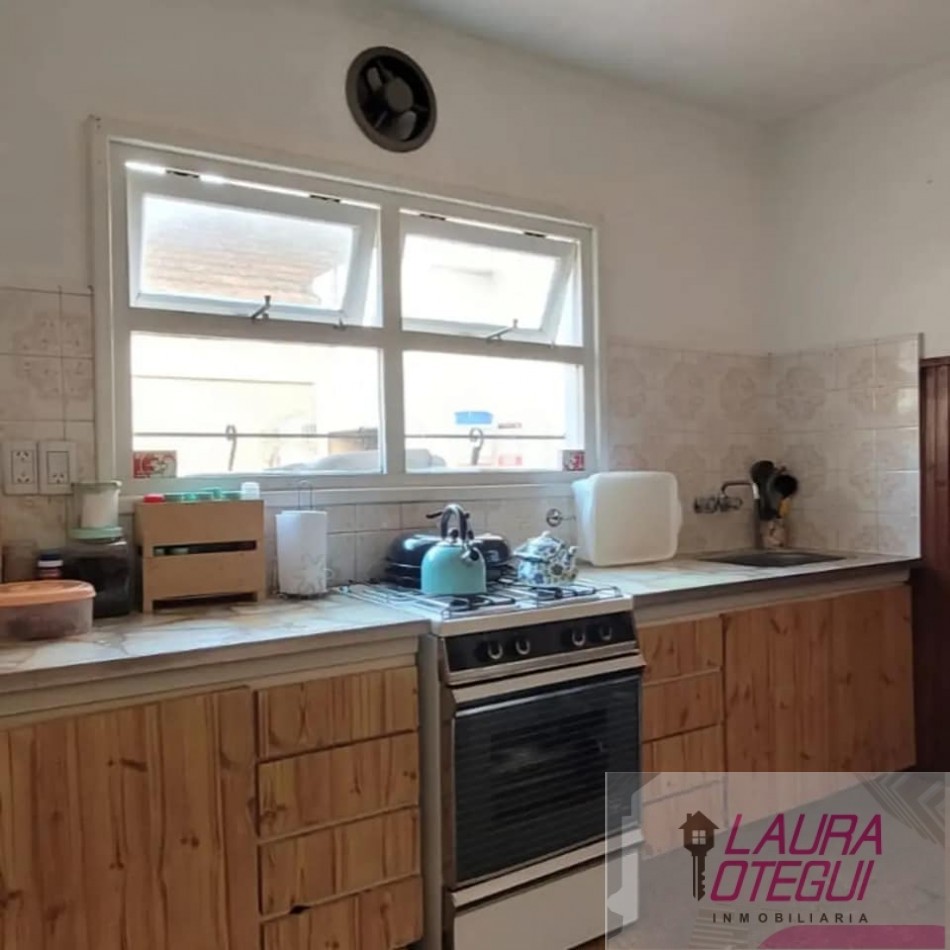 VENTA OPORTUNIDAD CASA 2 LOCALES Y TERRAZA 