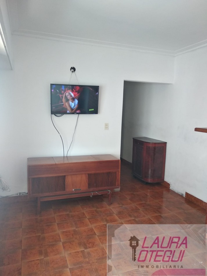 VENTA OPORTUNIDAD CASA 2 LOCALES Y TERRAZA 