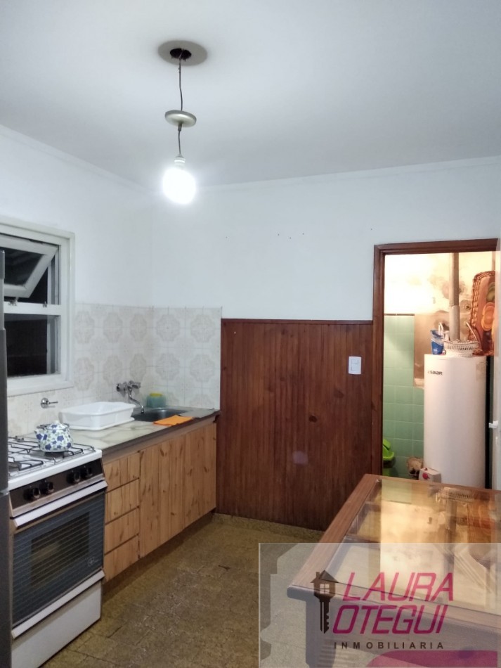 VENTA OPORTUNIDAD CASA 2 LOCALES Y TERRAZA 