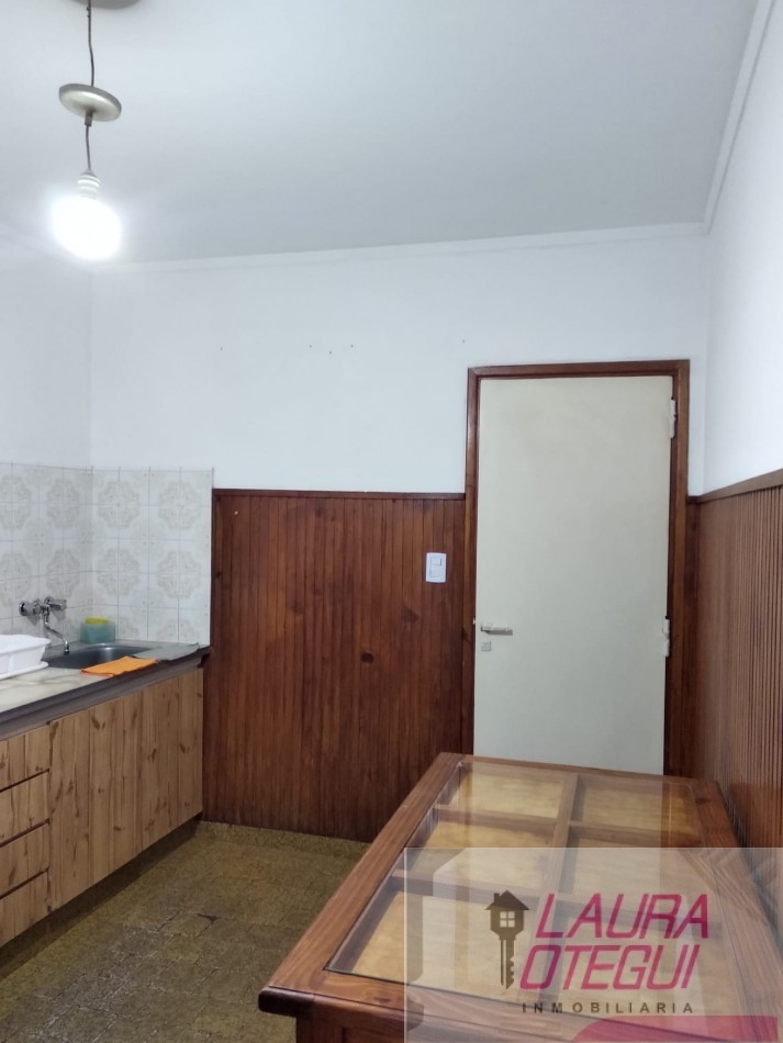 VENTA OPORTUNIDAD CASA 2 LOCALES Y TERRAZA 