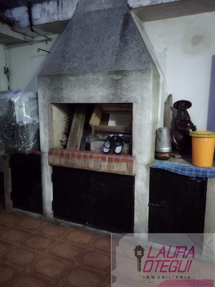 VENTA OPORTUNIDAD CASA 2 LOCALES Y TERRAZA 
