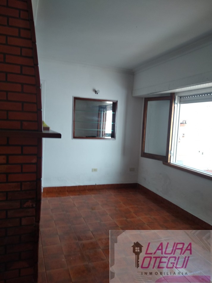 VENTA OPORTUNIDAD CASA 2 LOCALES Y TERRAZA 