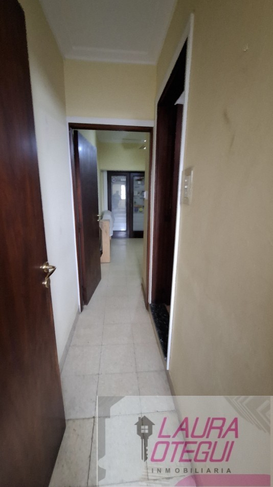 VENTA - Casa de 3 Dormitorios (1 en Suite) con Garaje y Amplio Espacio Multifuncion