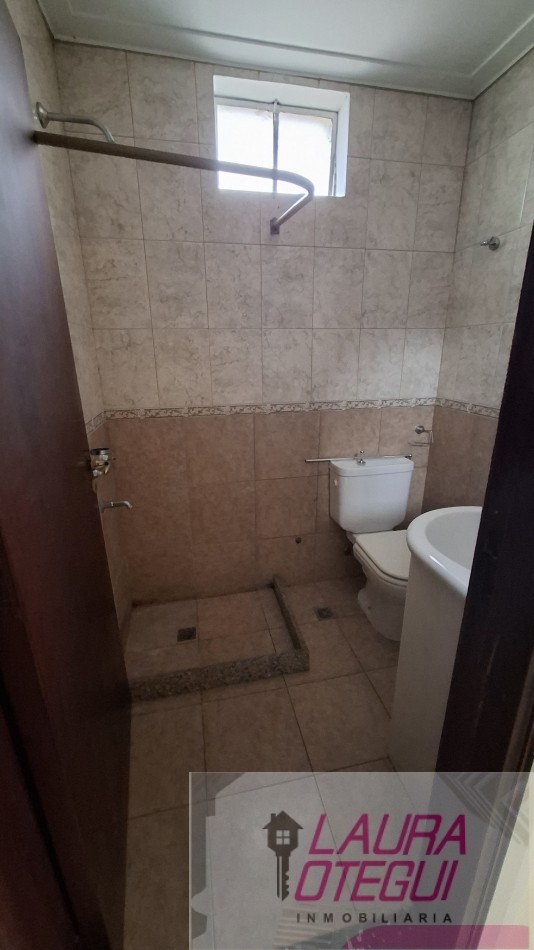 VENTA - Casa de 3 Dormitorios (1 en Suite) con Garaje y Amplio Espacio Multifuncion