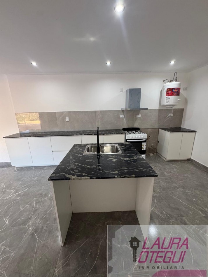 VENTA CASA QUINTA A ESTRENAR ZONA LA ELENA