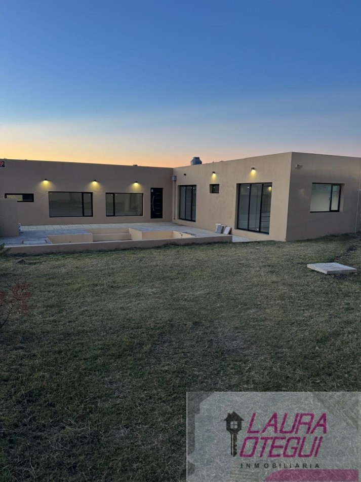 VENTA CASA QUINTA A ESTRENAR ZONA LA ELENA
