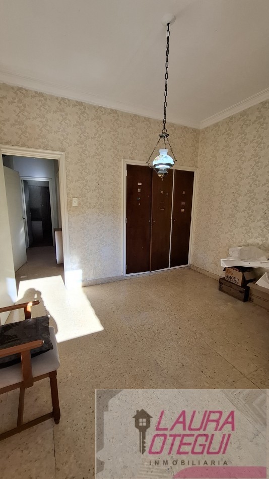 VENTA - Casa de 3 Dormitorios (1 en Suite) con Garaje y Amplio Espacio Multifuncion