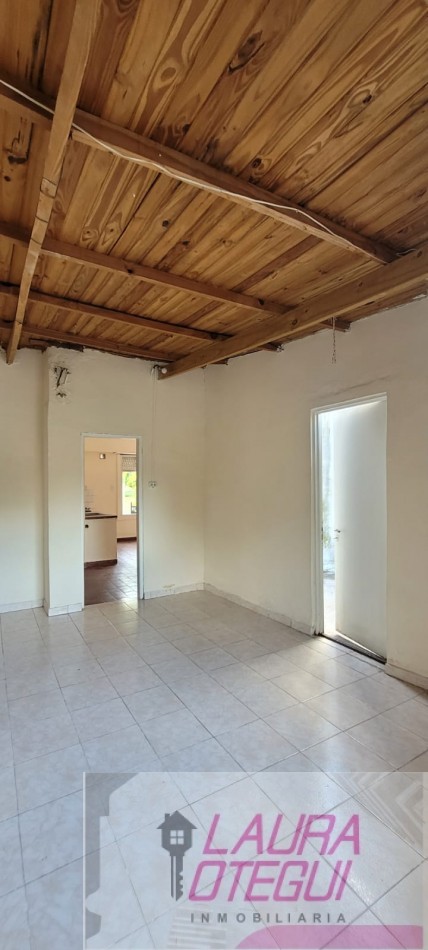 VENTA EN BLOCK, LOCAL + DEPTO DE 3 DORMITORIOS C/COCHERA EN AVENIDA PRINCIPAL 