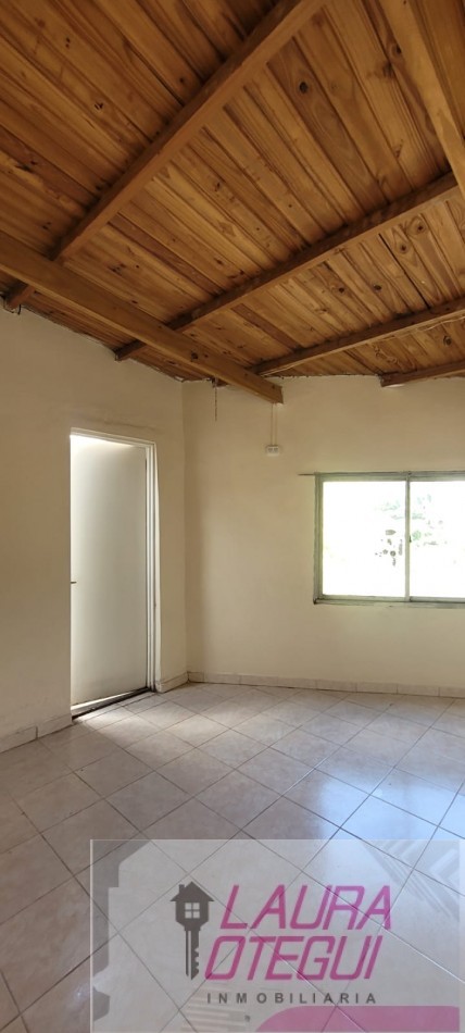 VENTA EN BLOCK, LOCAL + DEPTO DE 3 DORMITORIOS C/COCHERA EN AVENIDA PRINCIPAL 