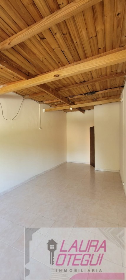 VENTA EN BLOCK, LOCAL + DEPTO DE 3 DORMITORIOS C/COCHERA EN AVENIDA PRINCIPAL 