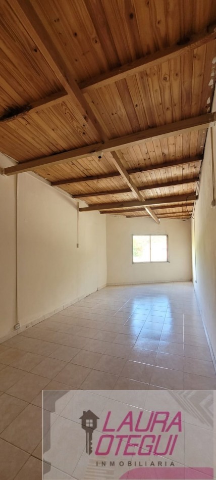 VENTA EN BLOCK, LOCAL + DEPTO DE 3 DORMITORIOS C/COCHERA EN AVENIDA PRINCIPAL 