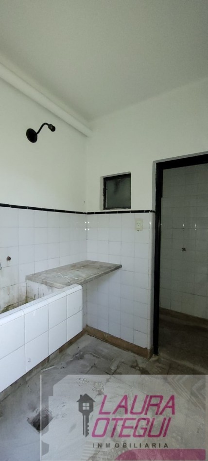 VENTA CASA 5 DORMITORIOS, 3 BAÑOS.
