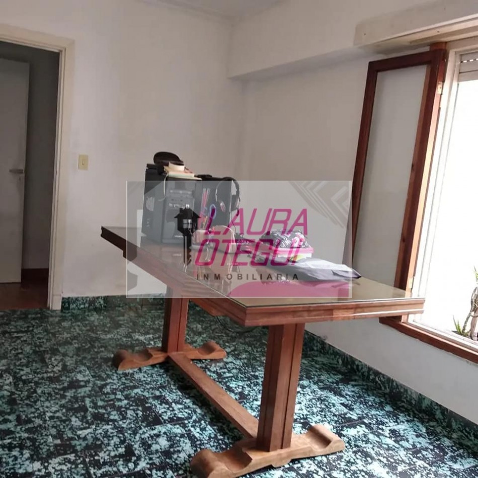 VENTA OPORTUNIDAD CASA + 2 LOCALES Y TERRAZA 