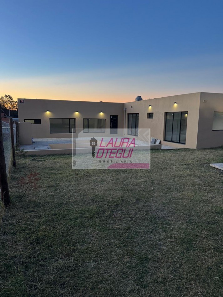 VENTA CASA QUINTA A ESTRENAR ZONA LA ELENA