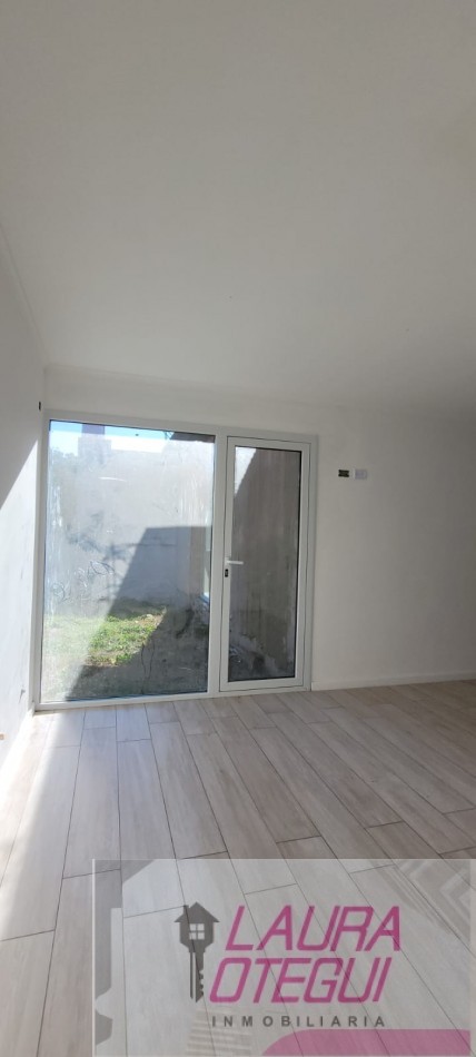 VENTA CASA A TERMINAR 3 DORMITORIOS UNO EN SUITE